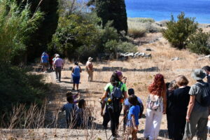 Στον αρχαιολογικό χώρο της Παλαιόπολης με ξεναγό την Λυδία Παλαιοκρασσά