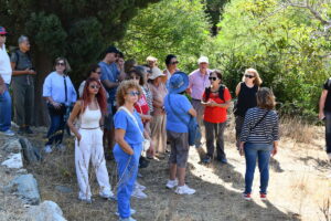 Στον αρχαιολογικό χώρο της Παλαιόπολης με ξεναγό την Λυδία Παλαιοκρασσά