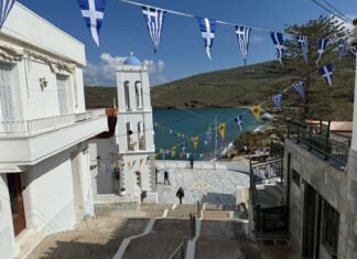 Θεοσκέπαστη στην Άνδρο 5.4.2025