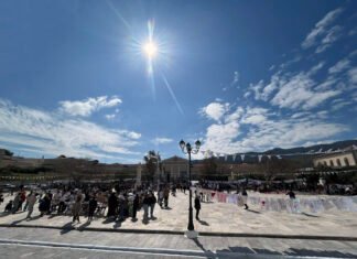 Άναψε η ΦΛΟΓΑ της ελπίδας στην Άνδρο