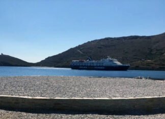 Νικόλαος Κατσίκης: Η Άνδρος βλέπει τα έργα να γκρεμίζονται