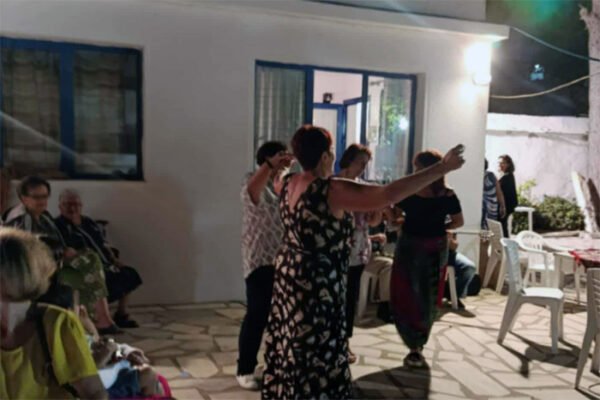 Μια γνήσια Συνετιανή βραδιά