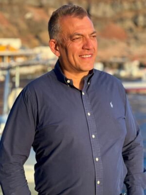 Γ. Βρούτσης: Ιστορική απόφαση για τις Κυκλάδες η κατάργηση του ΕΝΦΙΑ  