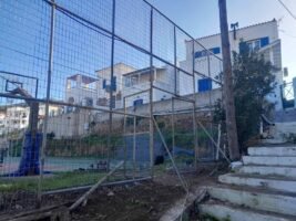 Αλλαγή περίφραξης στο γήπεδο μπάσκετ 