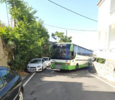 Μπλοκαρισμένος ο δρόμος στο Μπατσί