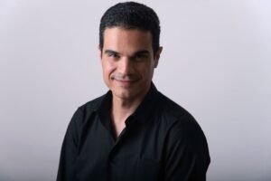 Viva Maestro! Γιώργος Κατσαρός- Οι μελωδίες που ένωσαν γενιές