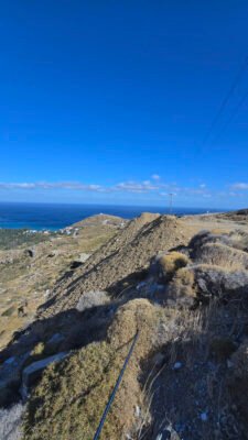 Ανεξέλεγκτη χωματέρη στον δρόμο για τα Αποίκια